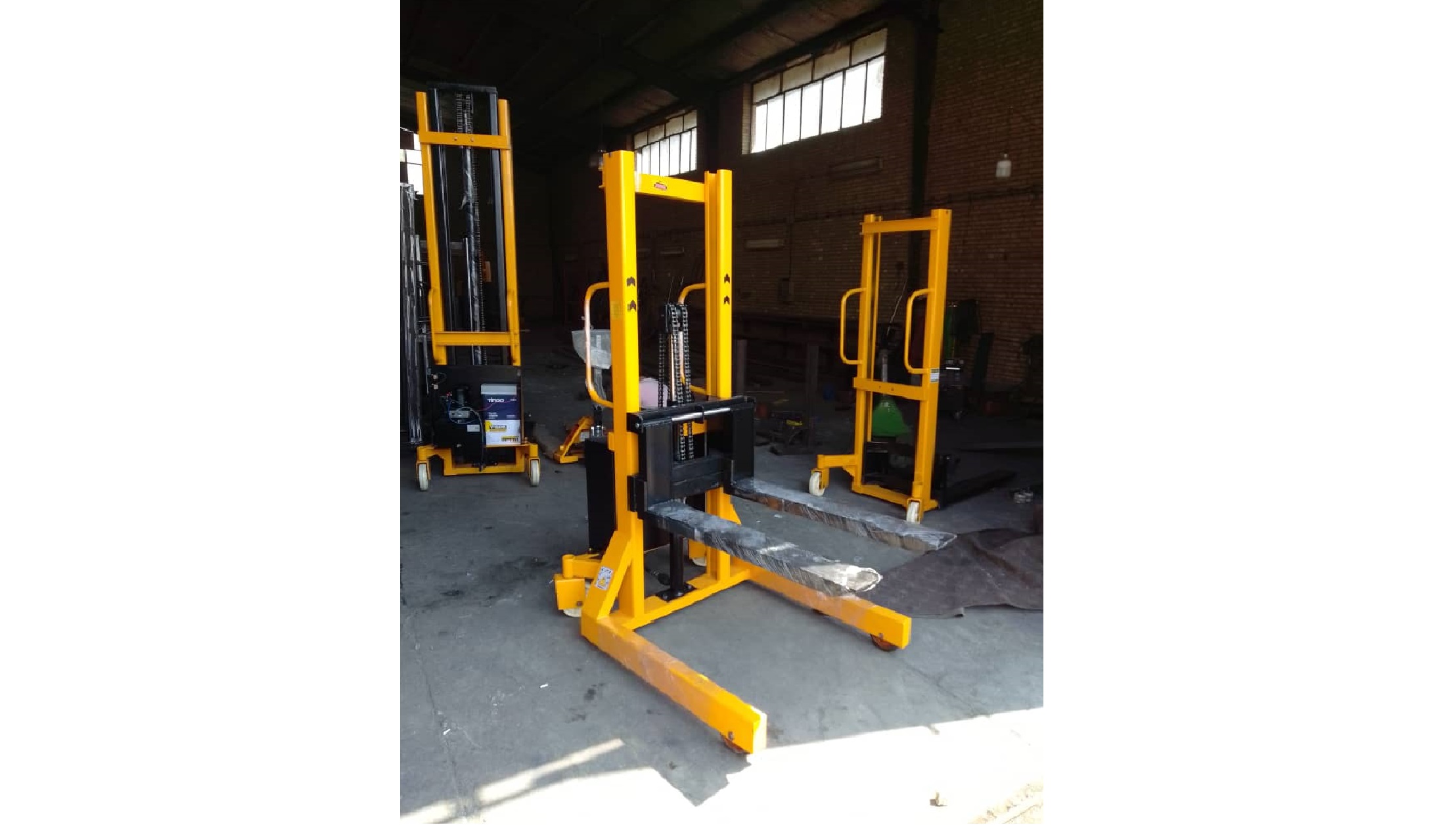 فروش استاکر دستی و برقی